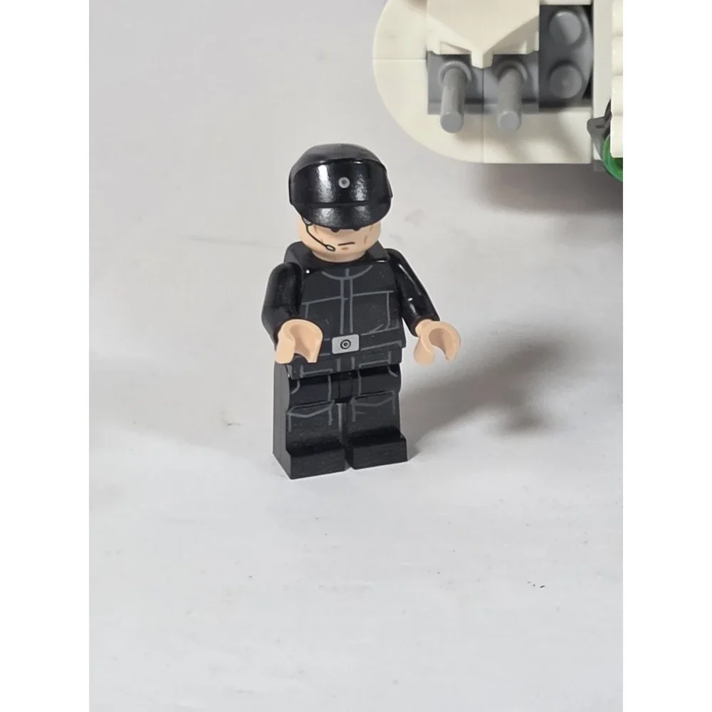 LEGO Star Wars Imperial Shuttle 75302 Set 660pc w/minifigures